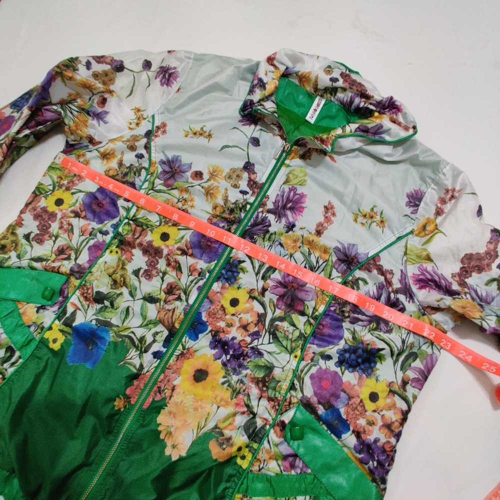 Multicolor Floral Wind Breaker - Picture 9 of 10
